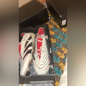 Predator Elite Size 9.5